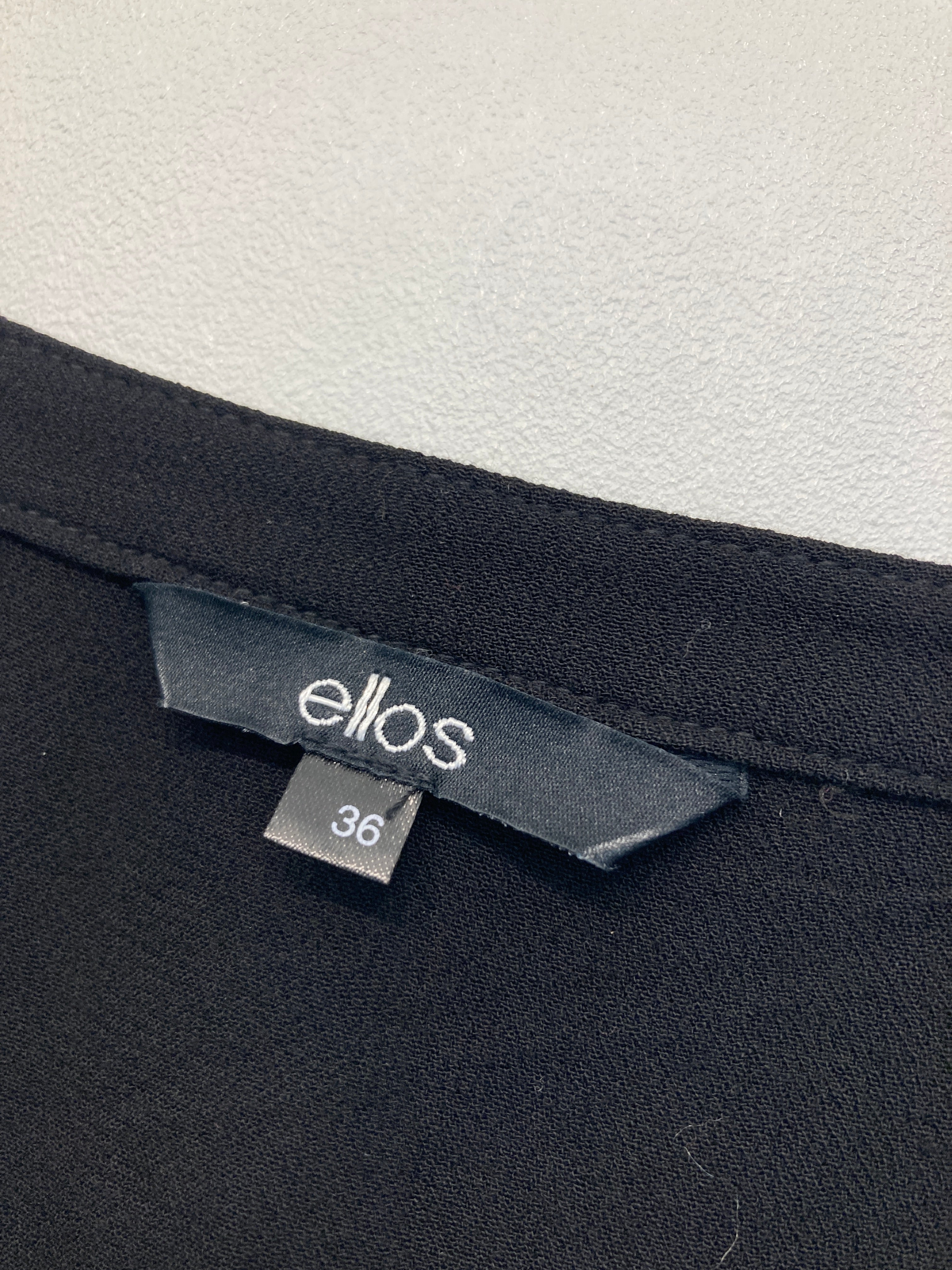 Ellos T-shirt